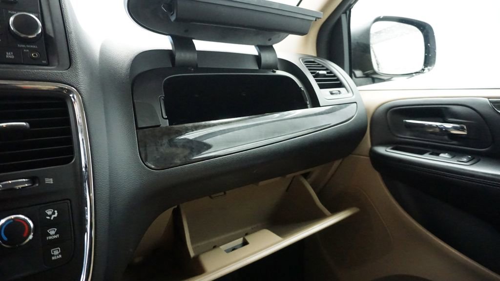 Thumbnail: 2013 Dodge Grand Caravan - 40