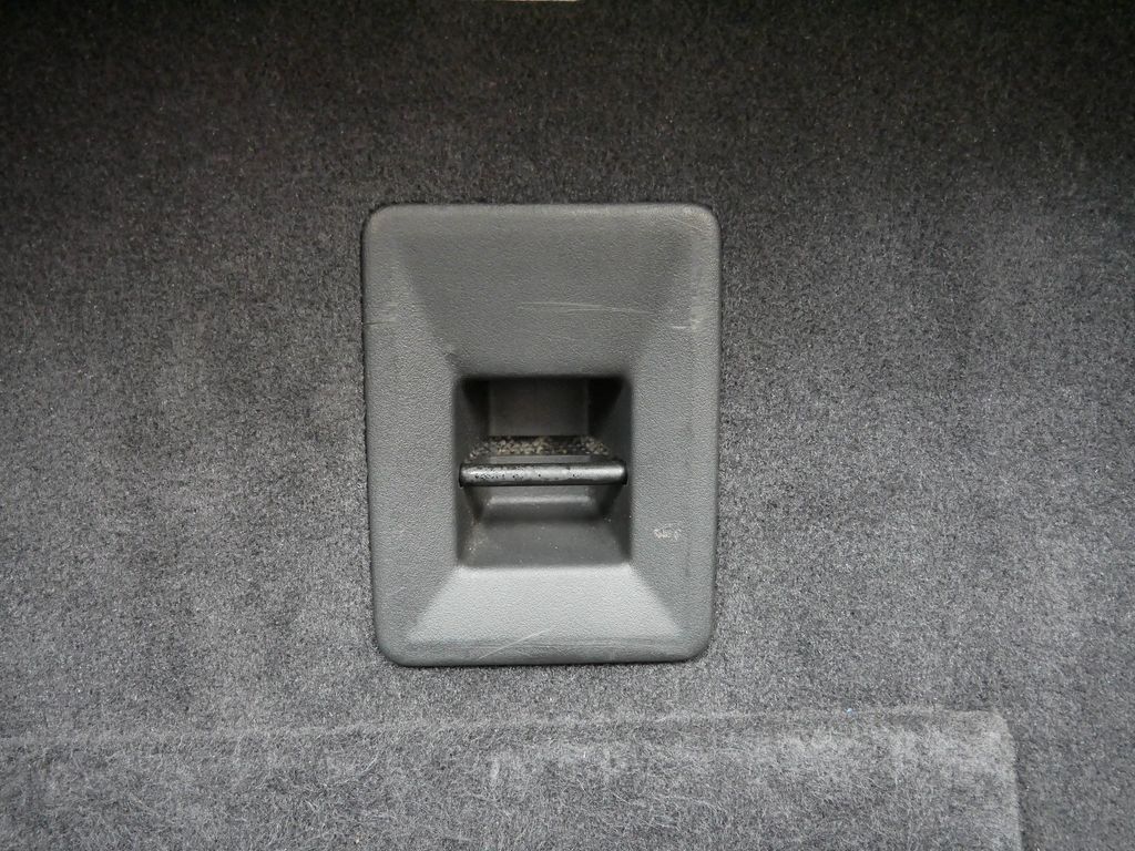 Thumbnail: 2012 Jeep Liberty - 14