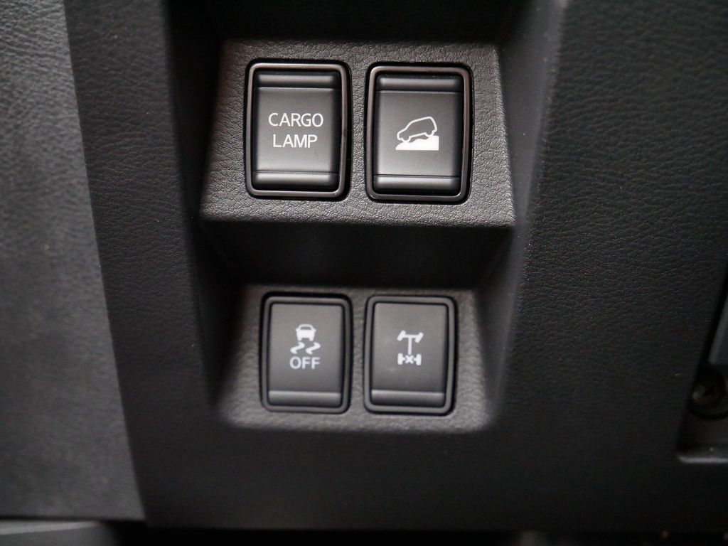 Thumbnail: 2024 Nissan Frontier - 25