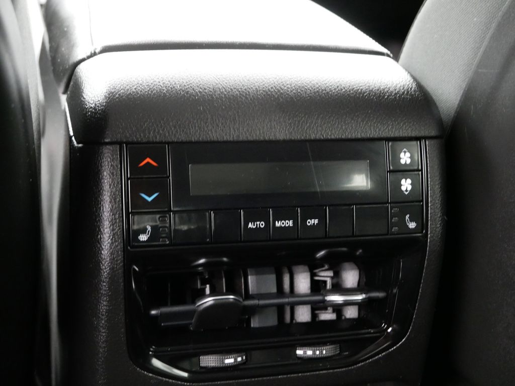 Thumbnail: 2022 Jeep Grand Cherokee L - 15