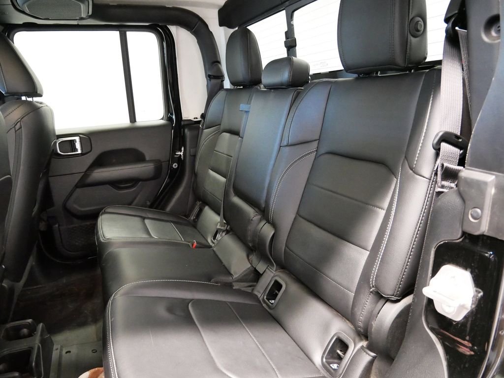 Thumbnail: 2020 Jeep Gladiator - 25