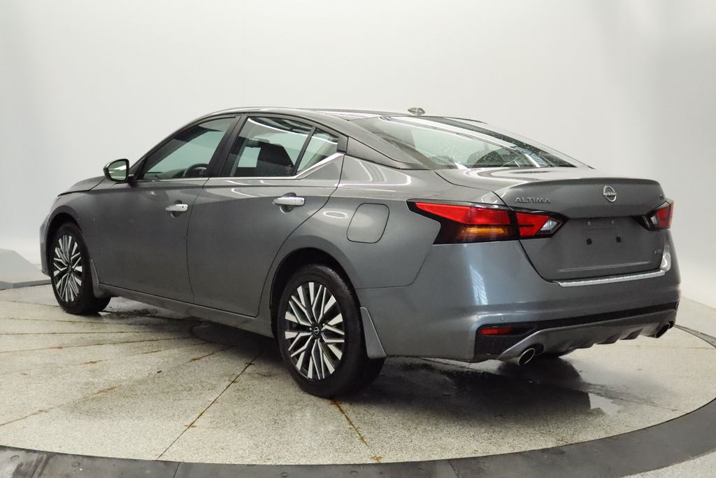 Thumbnail: 2023 Nissan Altima - 3