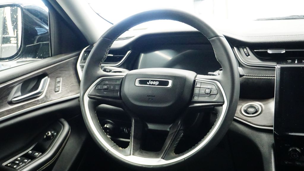 Thumbnail: 2023 Jeep Grand Cherokee L - 25