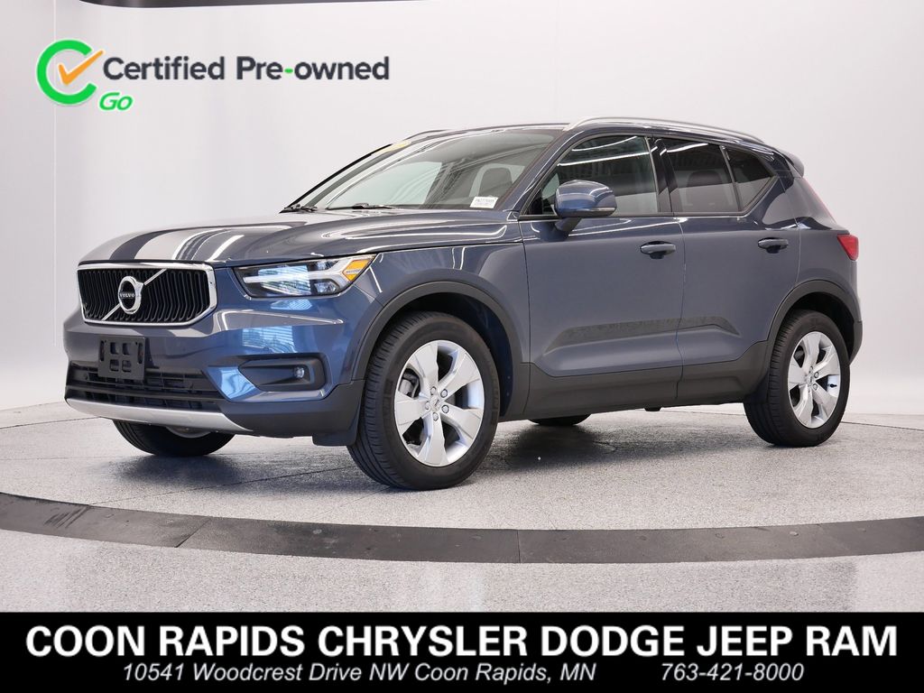 2022 Volvo XC40 T5 Momentum -
                  Coon Rapids, MN