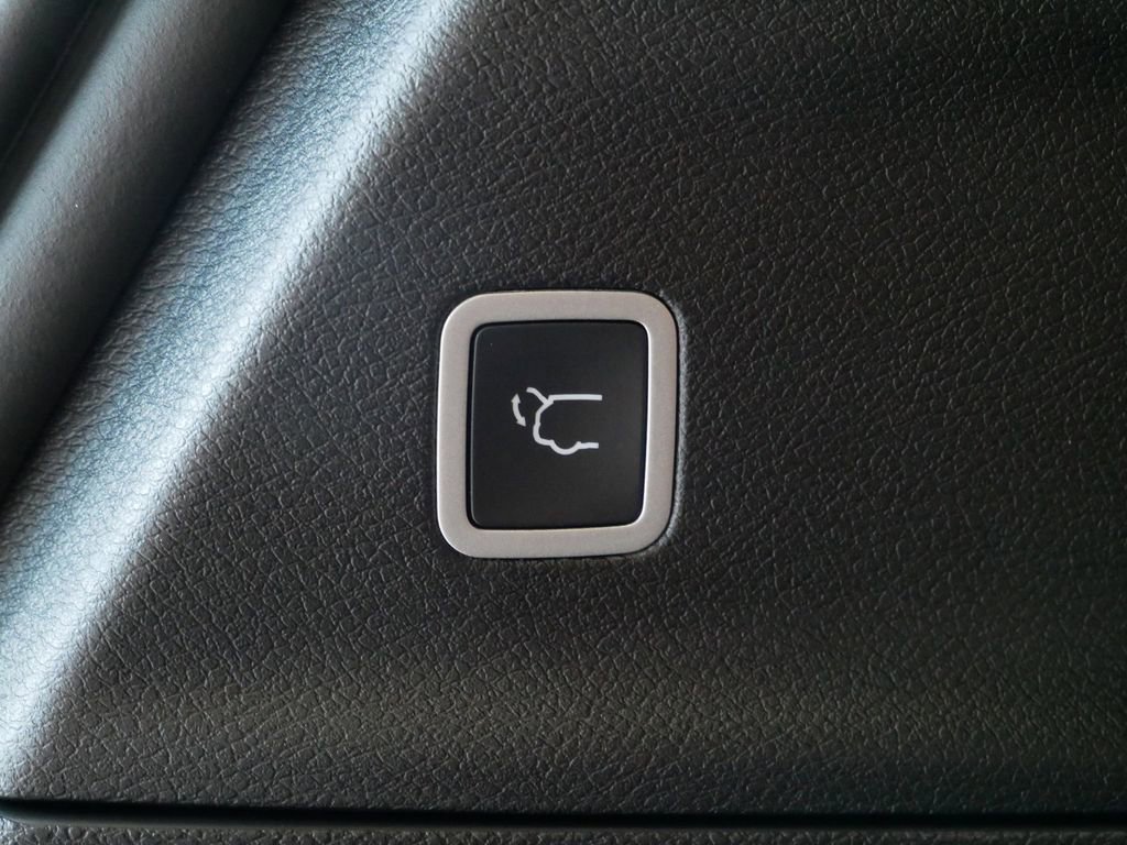 Thumbnail: 2026 Chrysler Pacifica - 24