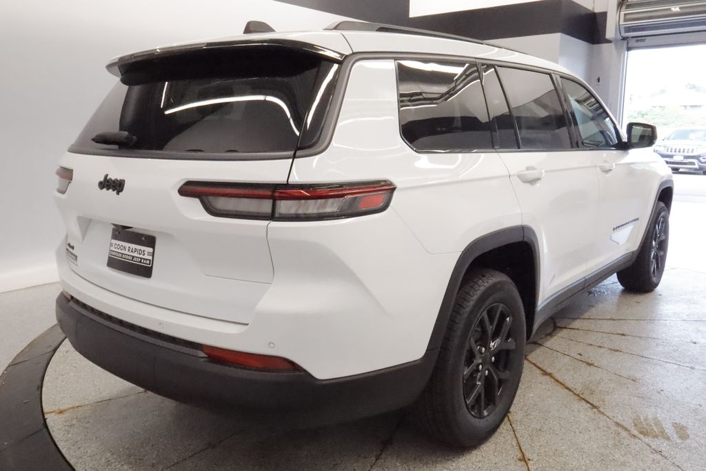 Thumbnail: 2026 Jeep Grand Cherokee L - 9