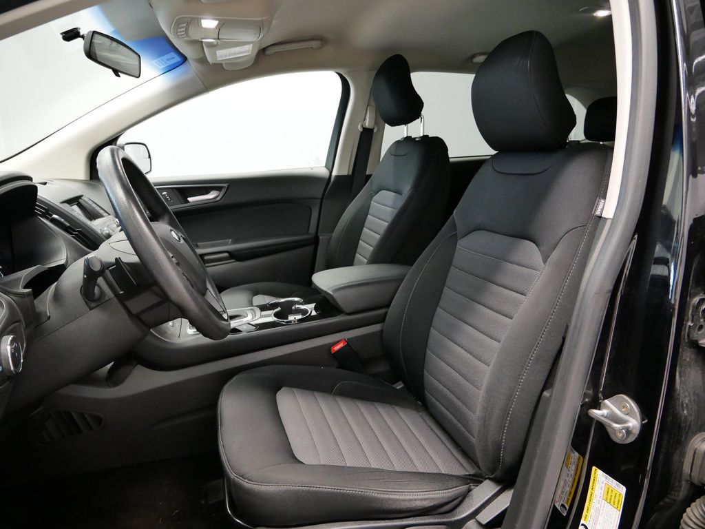 Thumbnail: 2017 Ford Edge - 22