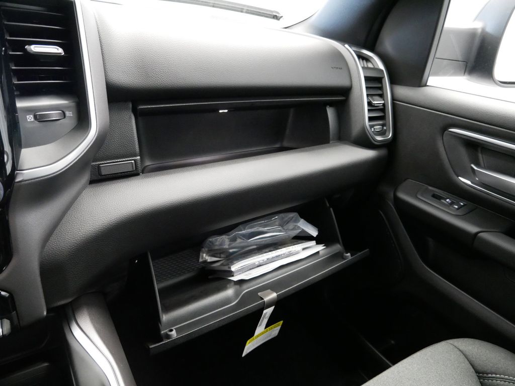 Thumbnail: 2026 RAM 1500 - 36