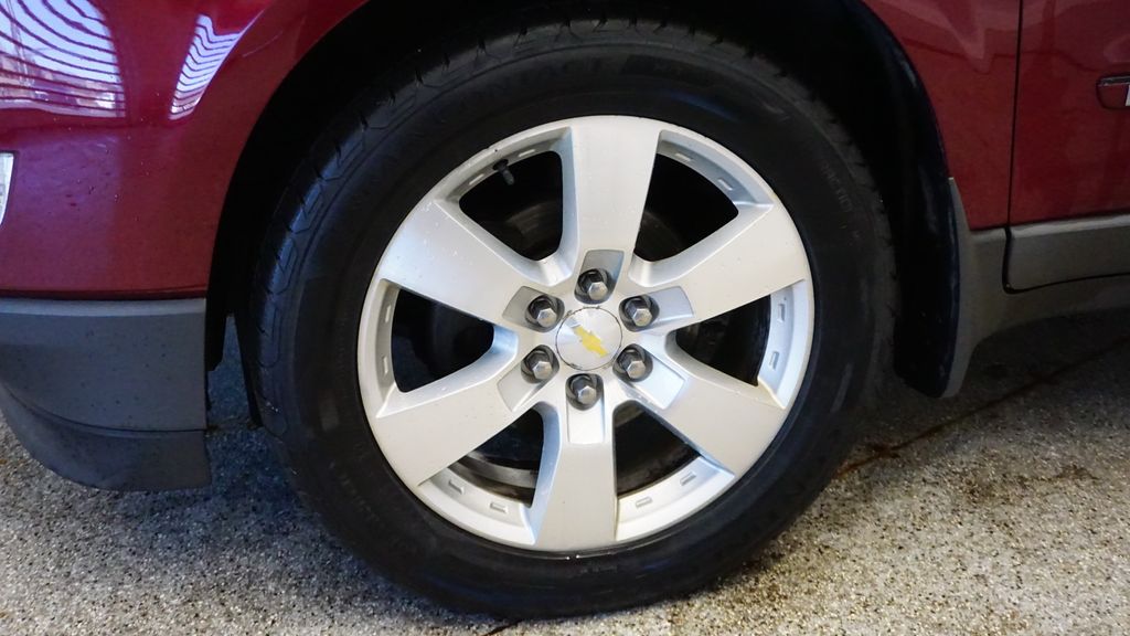 Thumbnail: 2009 Chevrolet Traverse - 12