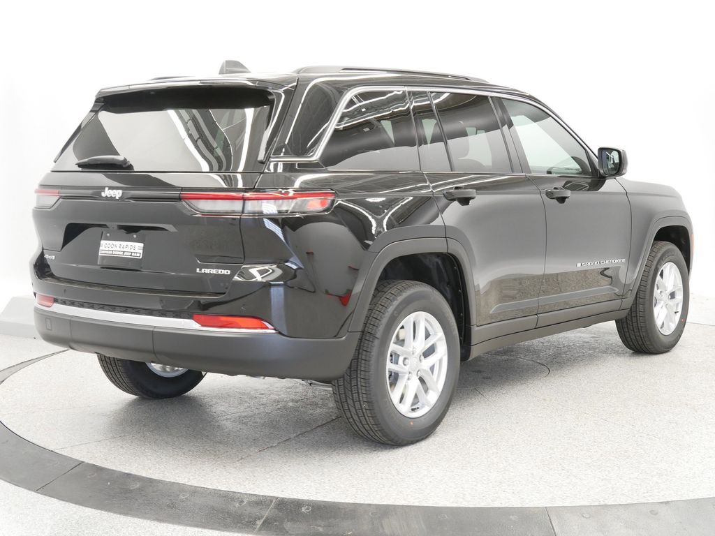 Thumbnail: 2025 Jeep Grand Cherokee - 9