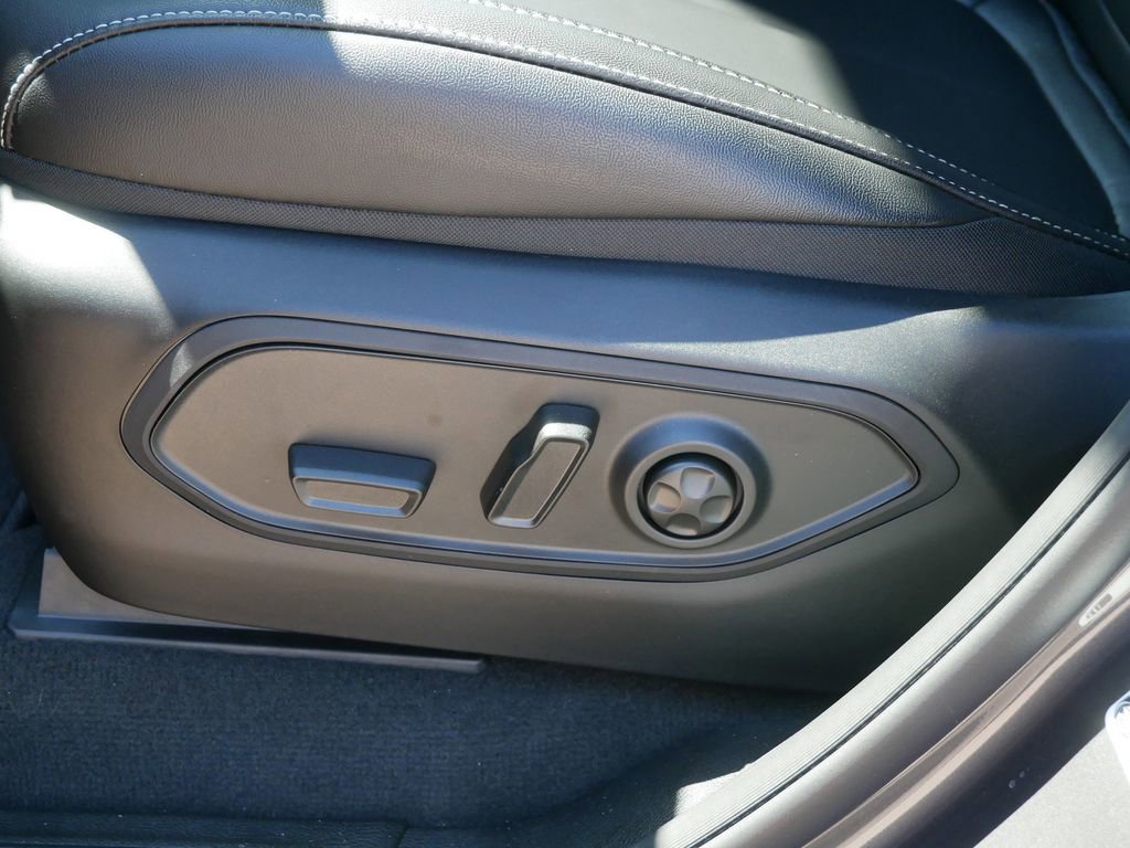 Thumbnail: 2025 Jeep Grand Cherokee L - 28