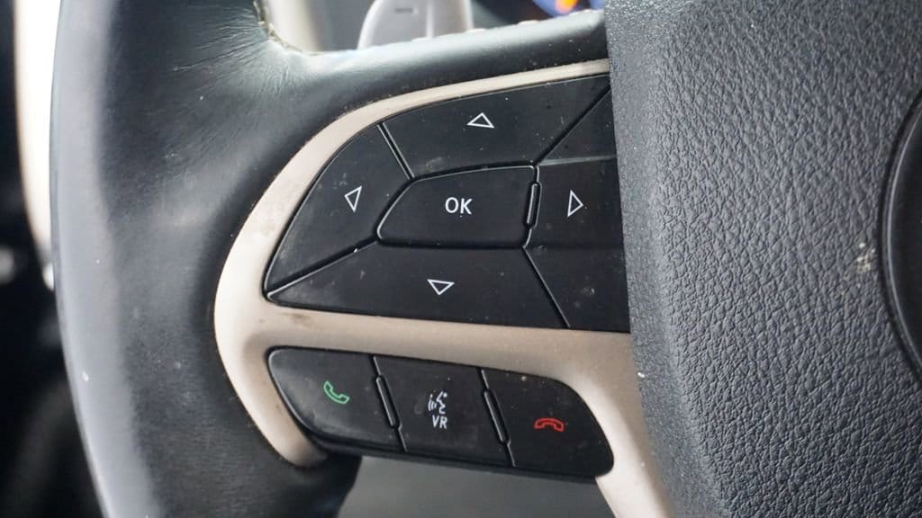 Thumbnail: 2017 Jeep Grand Cherokee - 37