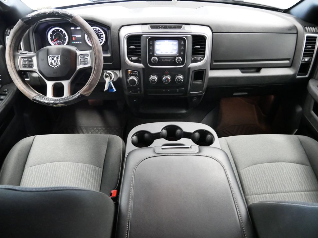 Thumbnail: 2021 RAM 1500 Classic - 28