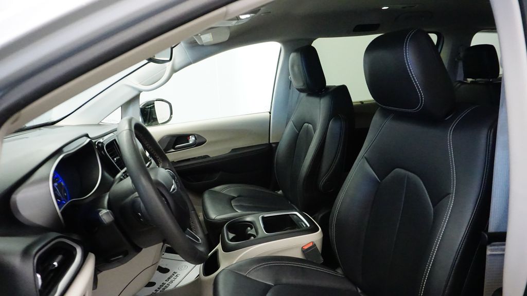 Thumbnail: 2024 Chrysler Pacifica - 20