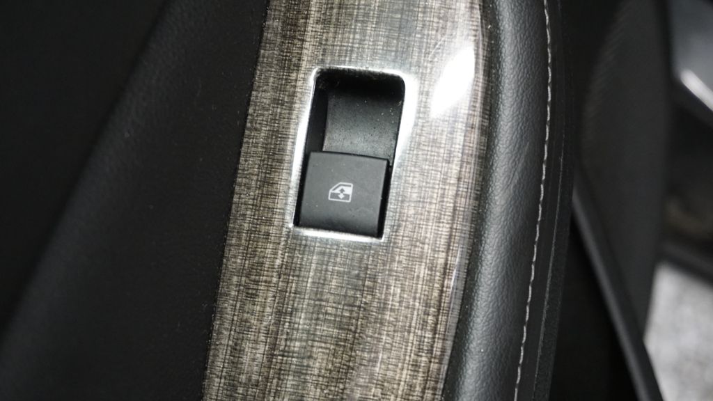 Thumbnail: 2014 Chevrolet Malibu - 30