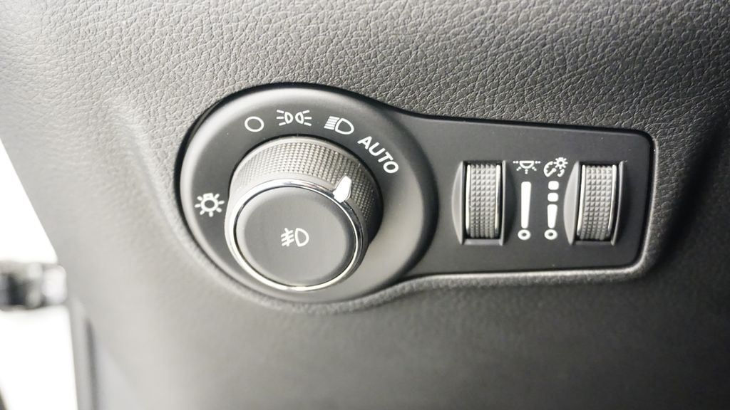 Thumbnail: 2026 Jeep Compass - 33