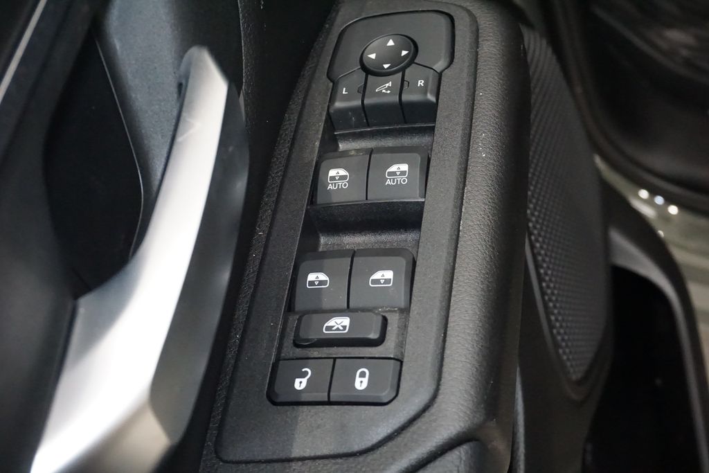 Thumbnail: 2026 RAM 1500 - 33