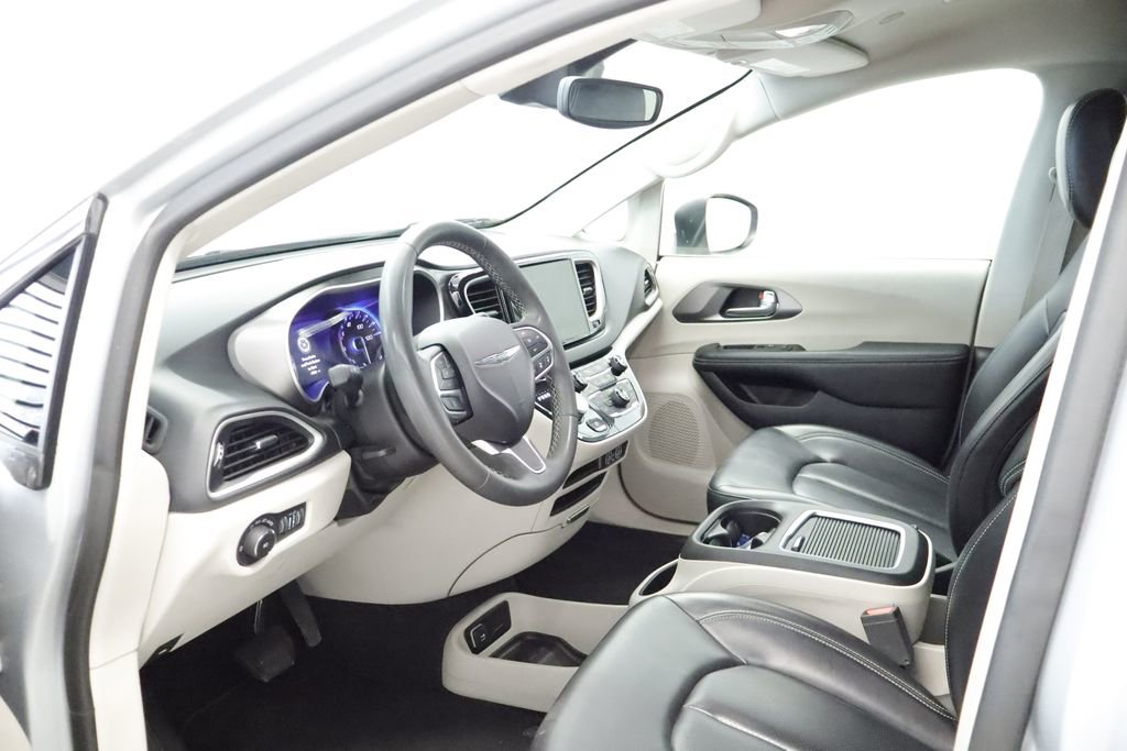 Thumbnail: 2023 Chrysler Pacifica - 27