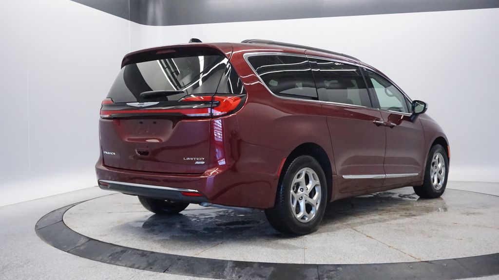 Thumbnail: 2023 Chrysler Pacifica - 6