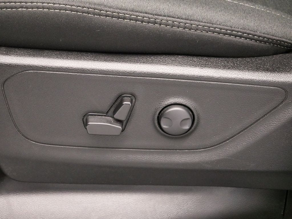 Thumbnail: 2025 RAM 1500 - 4