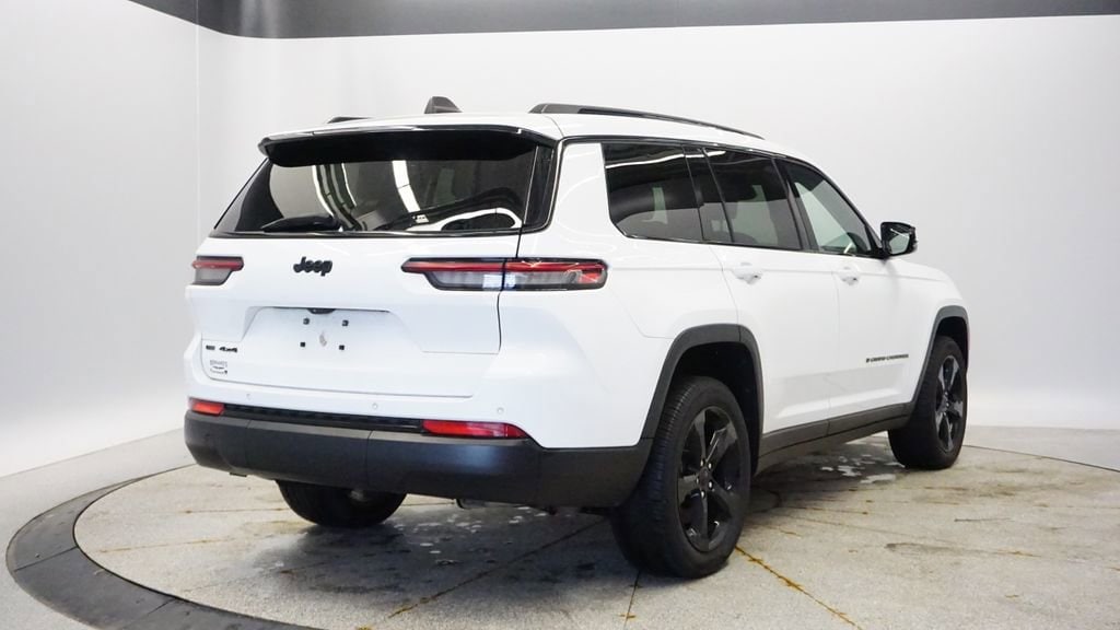 Thumbnail: 2022 Jeep Grand Cherokee - 6