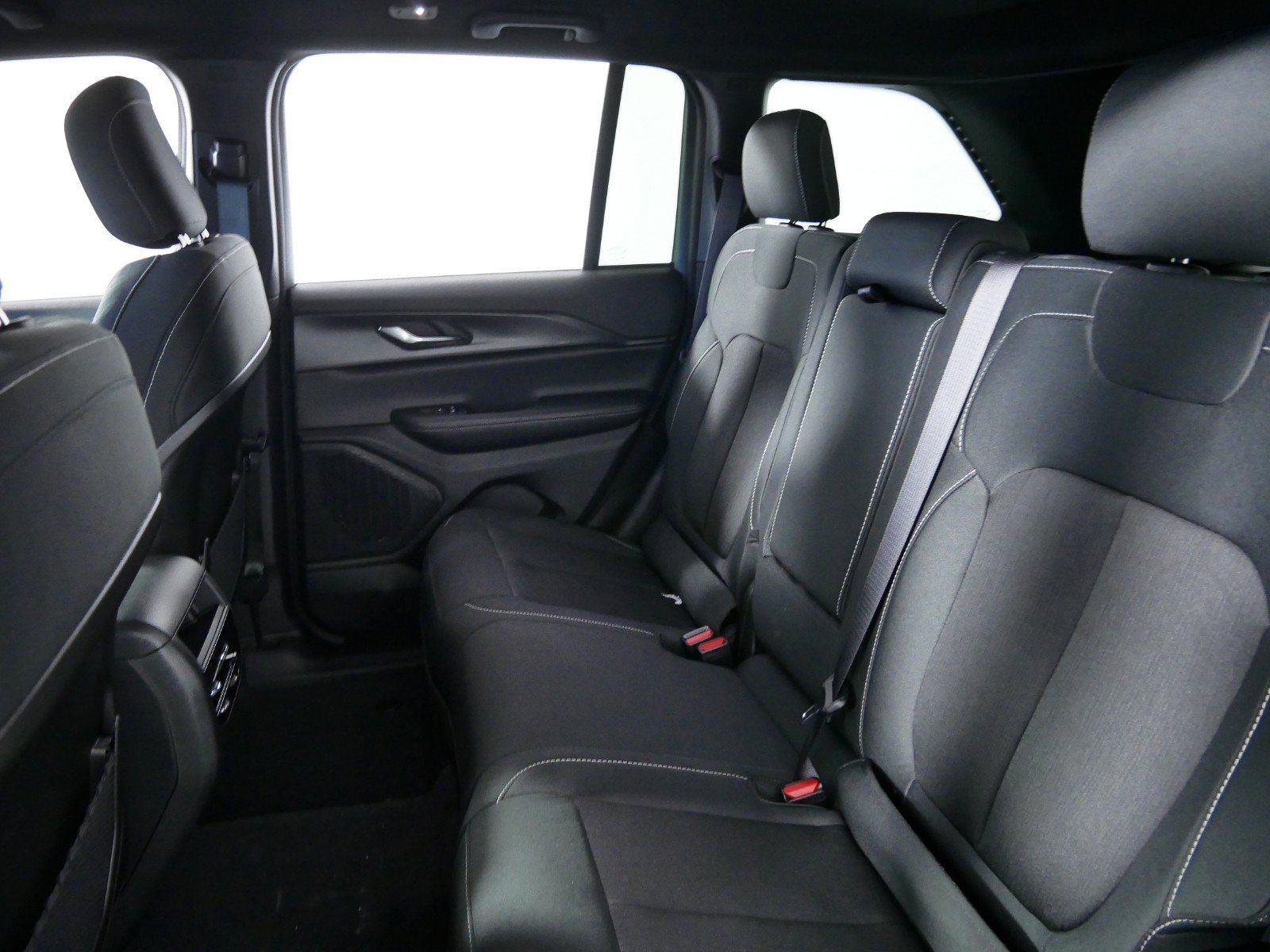 2024 Jeep Grand Cherokee Laredo 29
