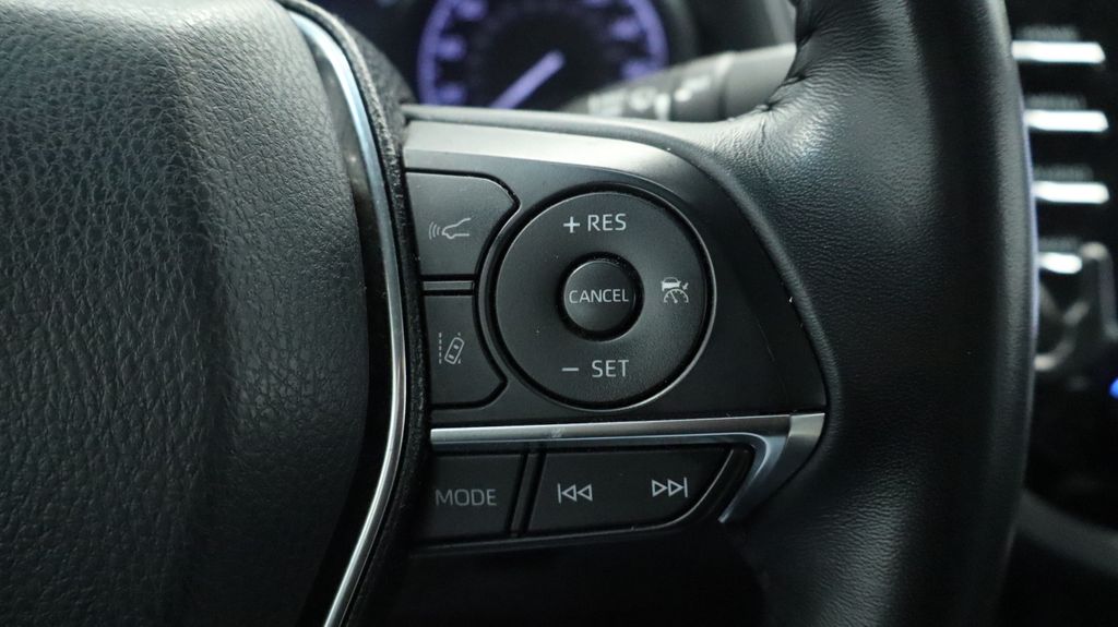 Thumbnail: 2020 Toyota Camry - 29