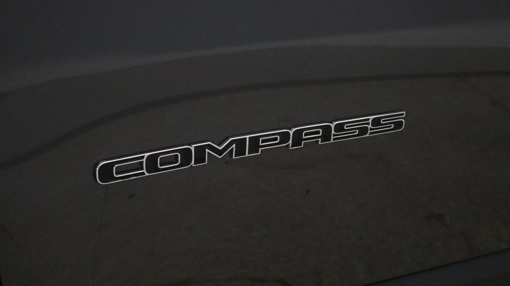 Thumbnail: 2022 Jeep Compass - 15