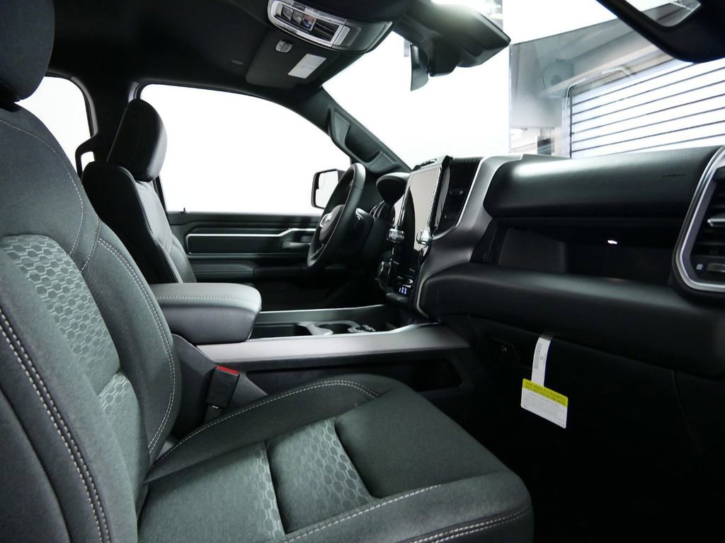 Thumbnail: 2025 RAM 1500 - 25