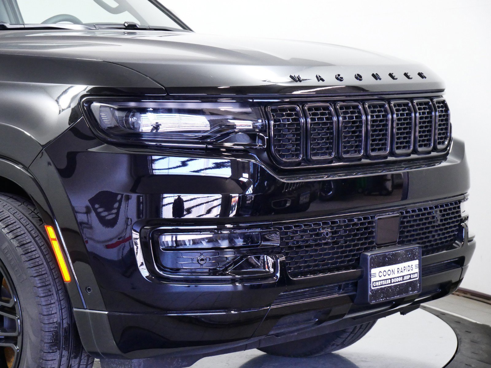 Thumbnail: 2024 Jeep Wagoneer - 3