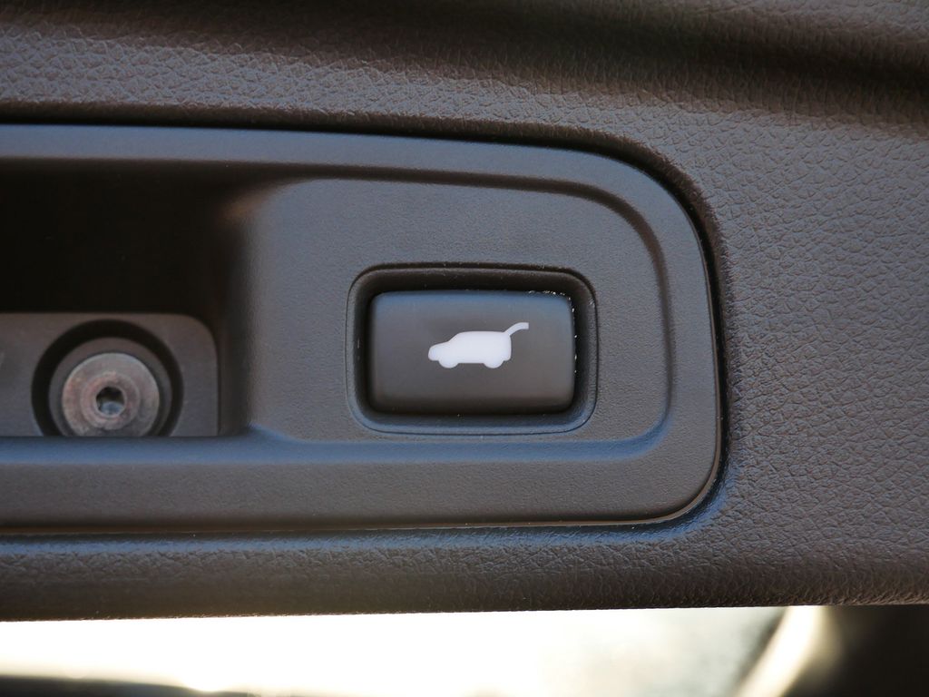 Thumbnail: 2018 Honda Pilot - 14