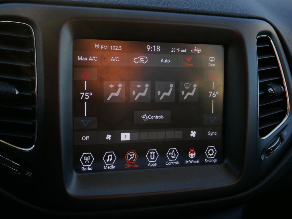 Thumbnail: 2020 Jeep Compass - 30