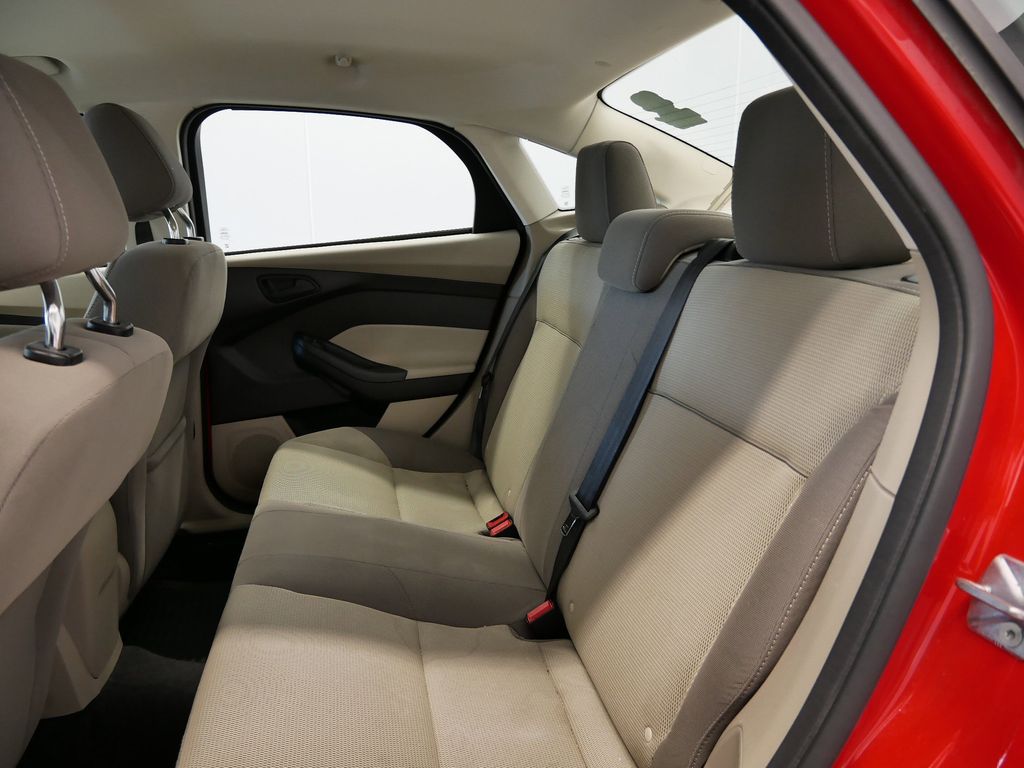 Thumbnail: 2012 Ford Focus - 23