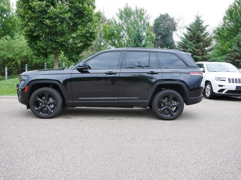 2023 Jeep Grand Cherokee Limited Edition 11