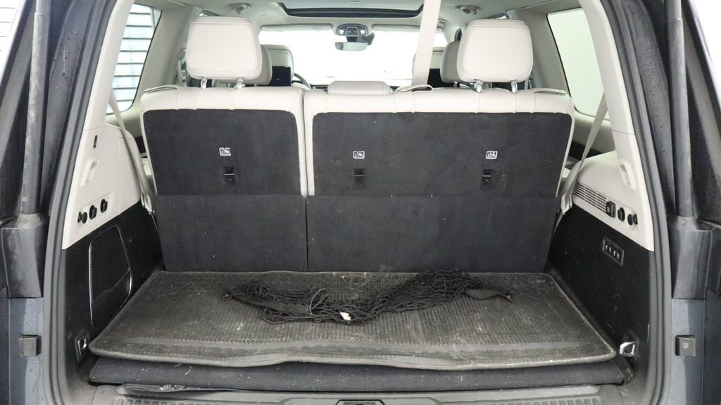 Thumbnail: 2022 Jeep Wagoneer - 21