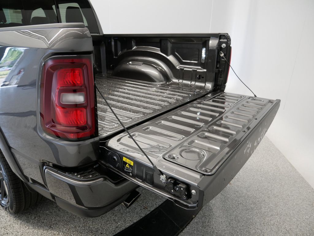 Thumbnail: 2026 RAM 1500 - 2
