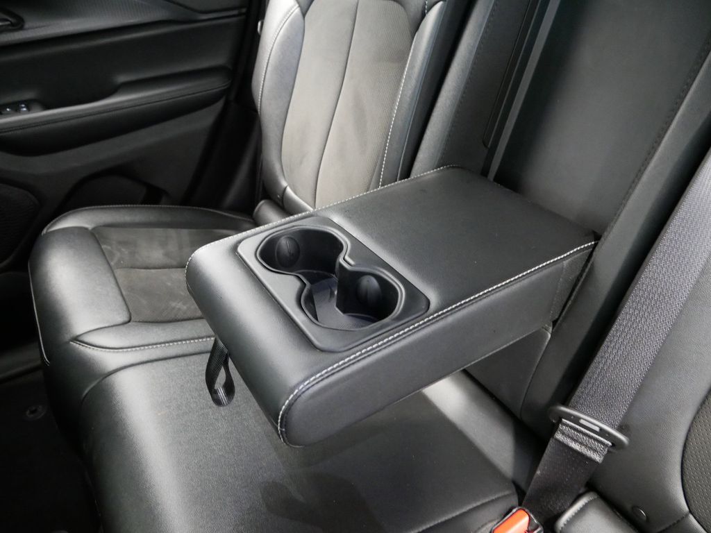 Thumbnail: 2024 Jeep Grand Cherokee - 11