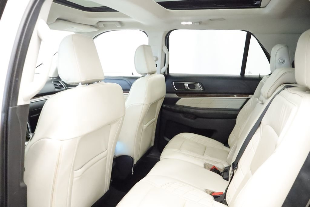 Thumbnail: 2019 Ford Explorer - 20