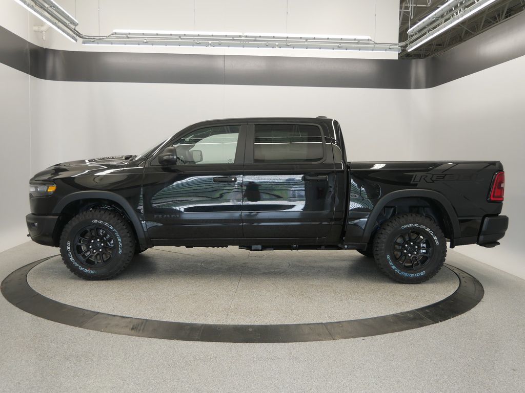 Thumbnail: 2025 RAM 1500 - 2