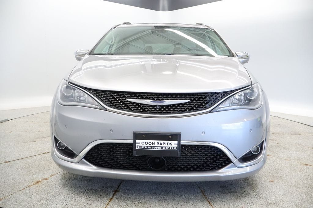 Thumbnail: 2017 Chrysler Pacifica - 8