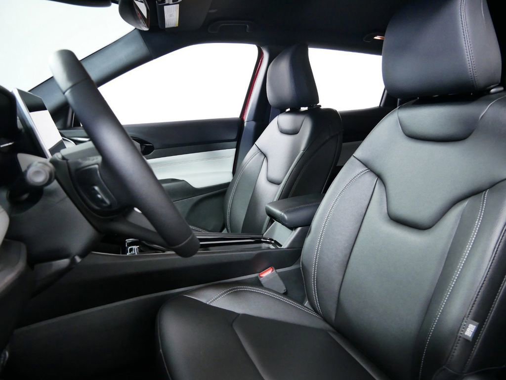 Thumbnail: 2025 Jeep Compass - 32