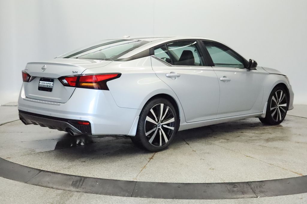 Thumbnail: 2022 Nissan Altima - 6