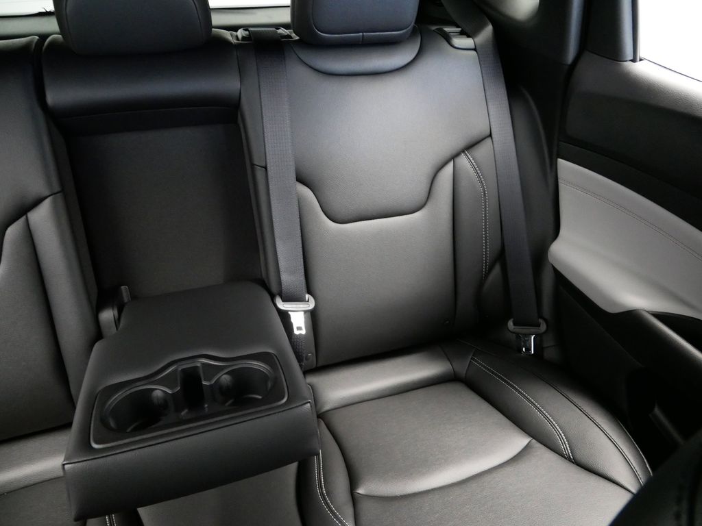 Thumbnail: 2025 Jeep Compass - 17