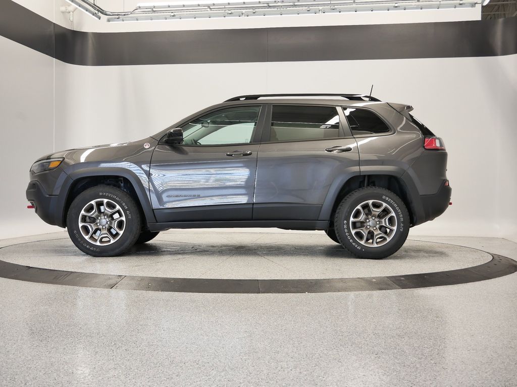 Thumbnail: 2022 Jeep Cherokee - 47