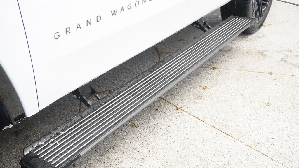 Thumbnail: 2026 Jeep Grand Wagoneer - 14