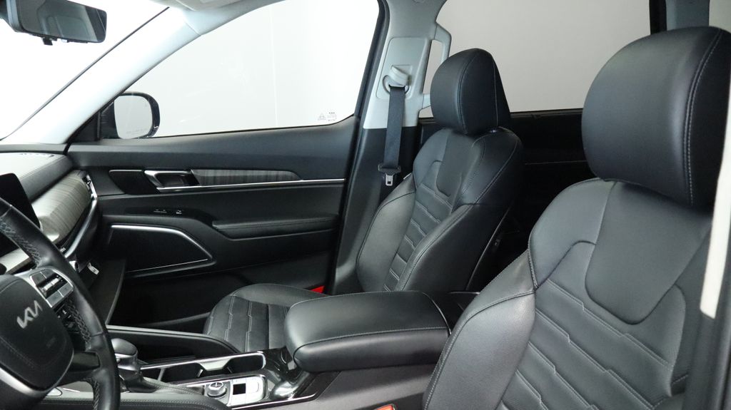 Thumbnail: 2023 Kia Telluride - 29