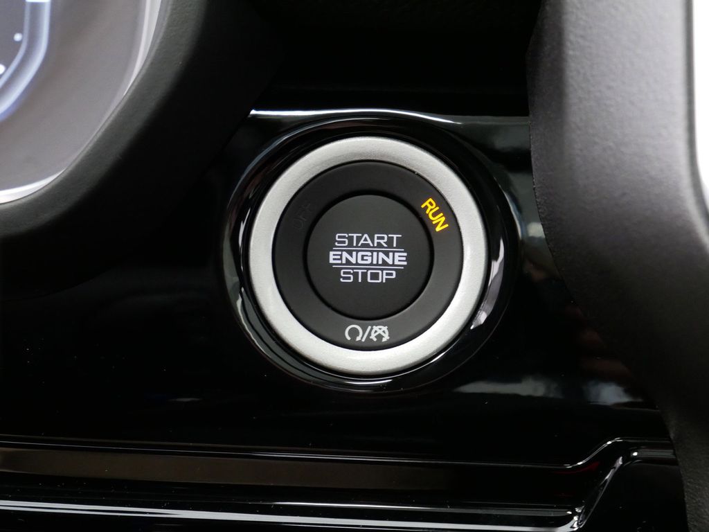 Thumbnail: 2026 RAM 1500 - 40