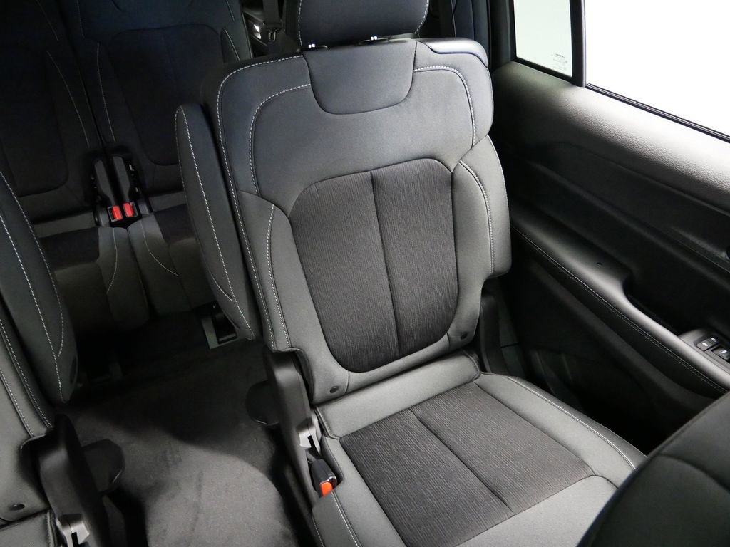 Thumbnail: 2025 Jeep Grand Cherokee L - 22