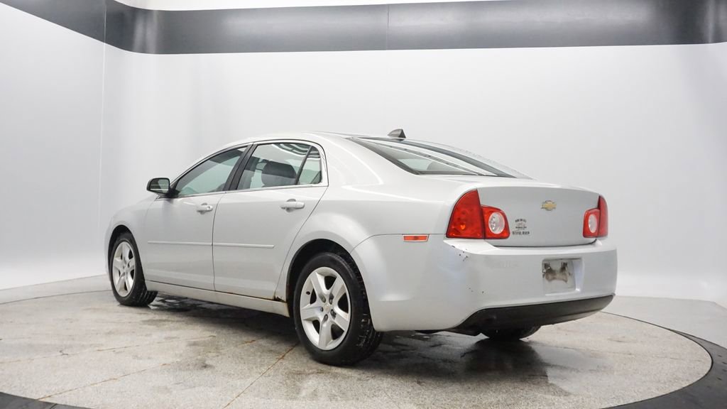 Thumbnail: 2012 Chevrolet Malibu - 3