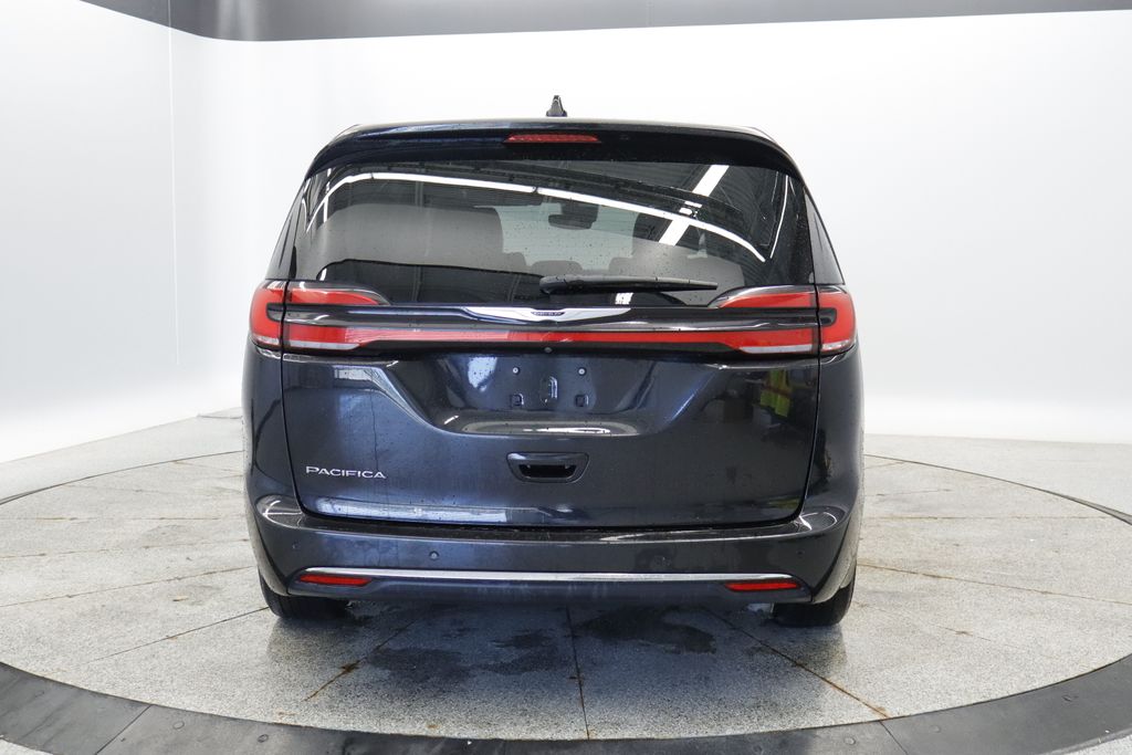 Thumbnail: 2023 Chrysler Pacifica - 4
